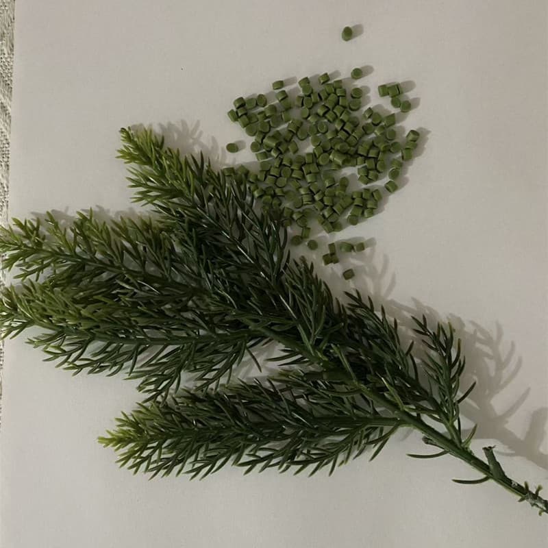 TPE Christmas leaf material, pine needle material, plastic flower branch material TPE