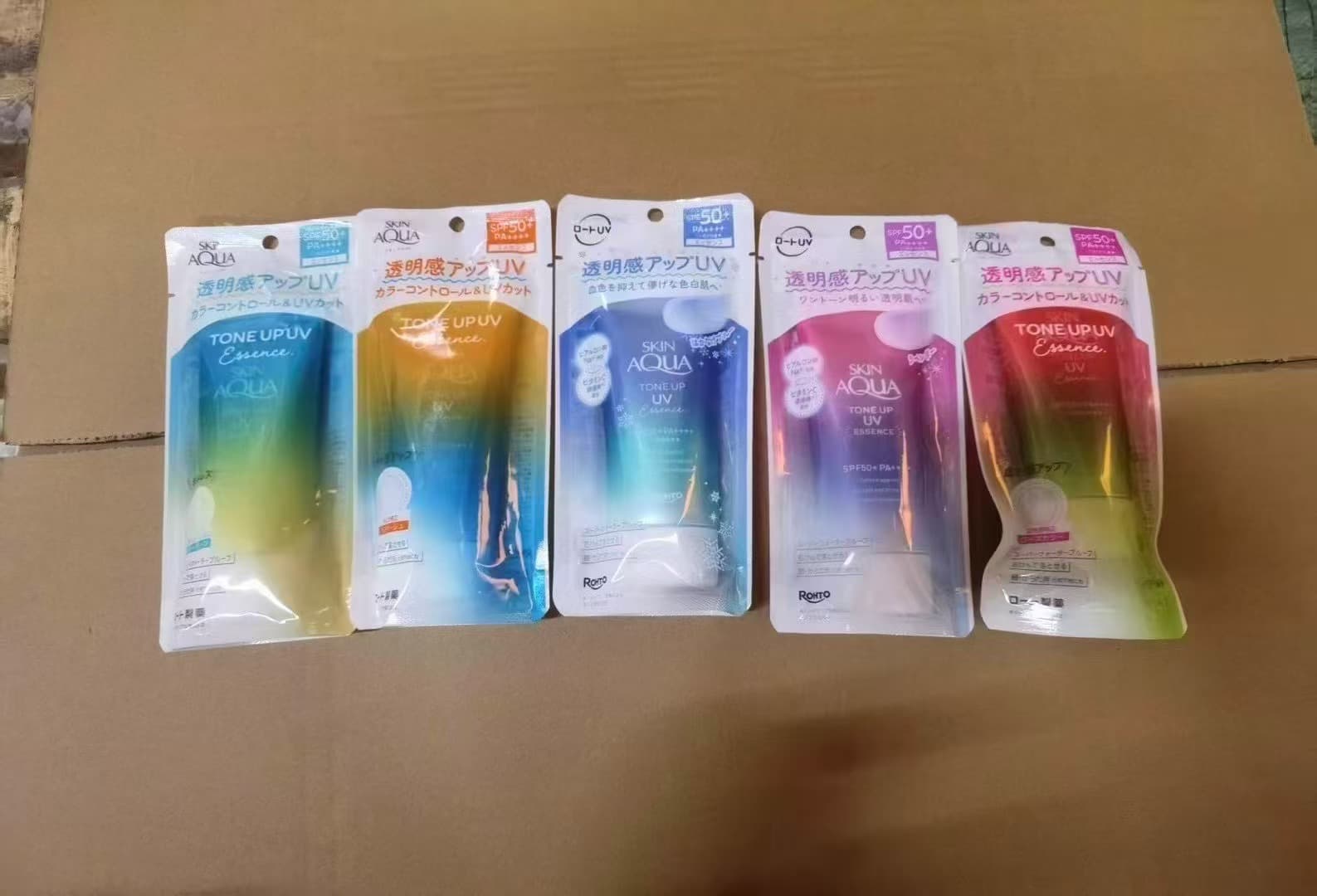 Cross-border Rohto Skin Aqua Rainbow Sunscreen UV Isolation Face Primer Moisturizing Waterproof 80g