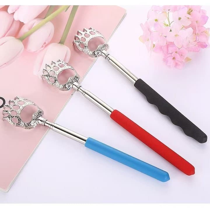 Four-section retractable stainless steel bear claw back scratcher, factory direct wholesale.