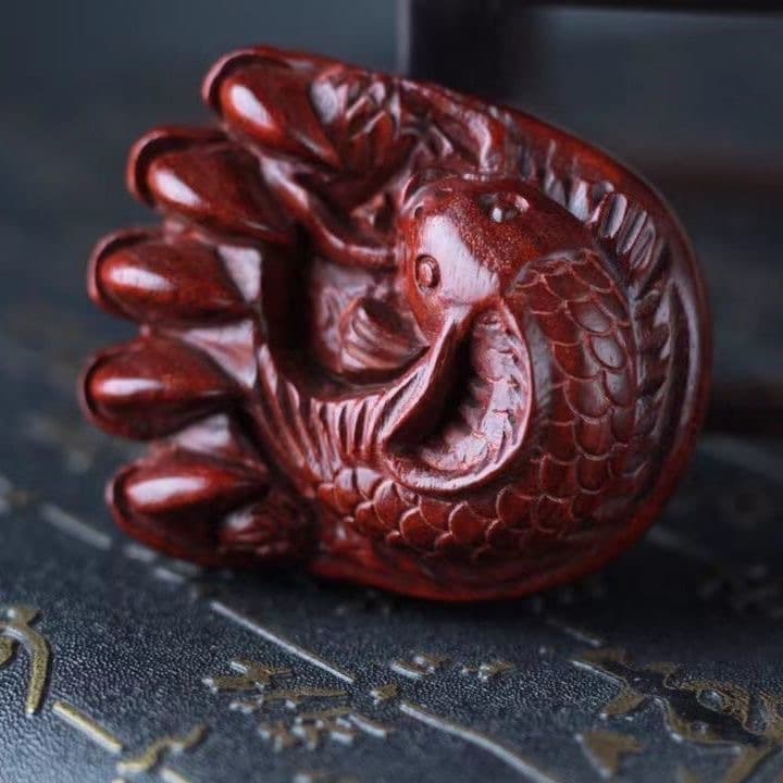 Small-Leaf Red Sandalwood Fish and Bear Paw Handpiece, Both Fish and Bear Paw, Good Things Come in Pairs, Solid Wood Carving Crafts