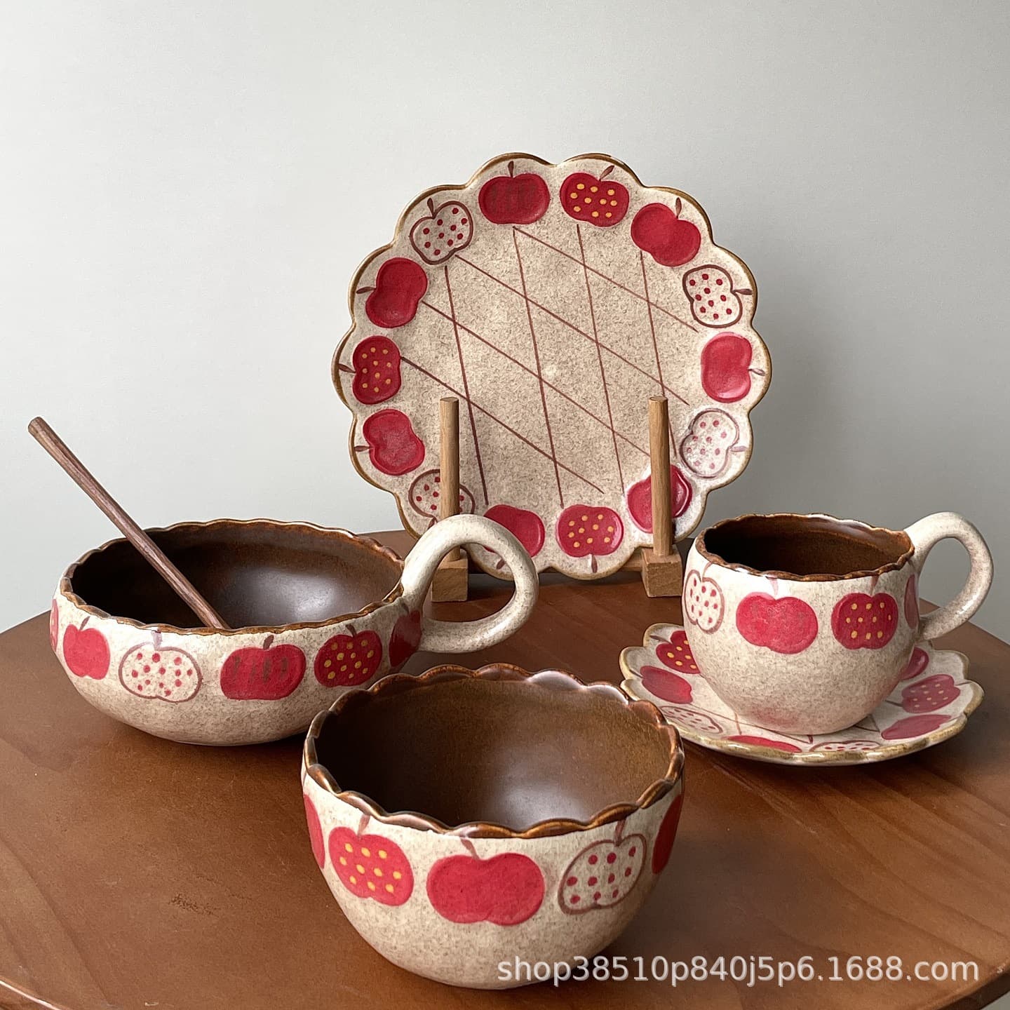 Vintage Ice Crack Glaze Hand-Painted Lace Red Apple Coarse Ceramic Dessert Plate Coffee Cup Saucer Afternoon Tea Plate Salad Bowl