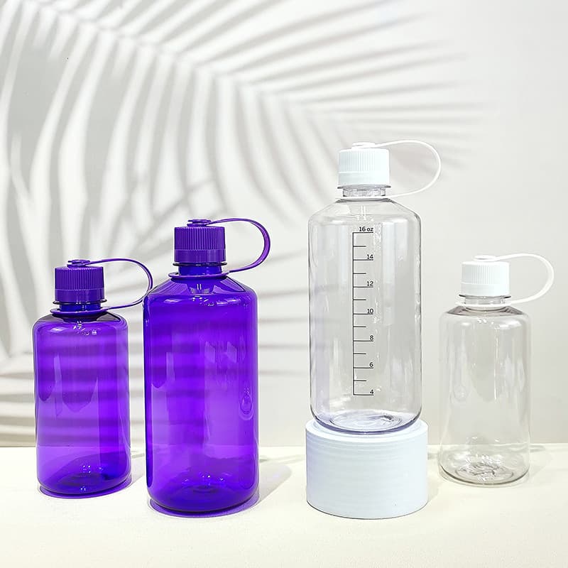 Plastic lidded handle sports water cup, large capacity portable outdoor travel take-along water bottle, factory direct sales