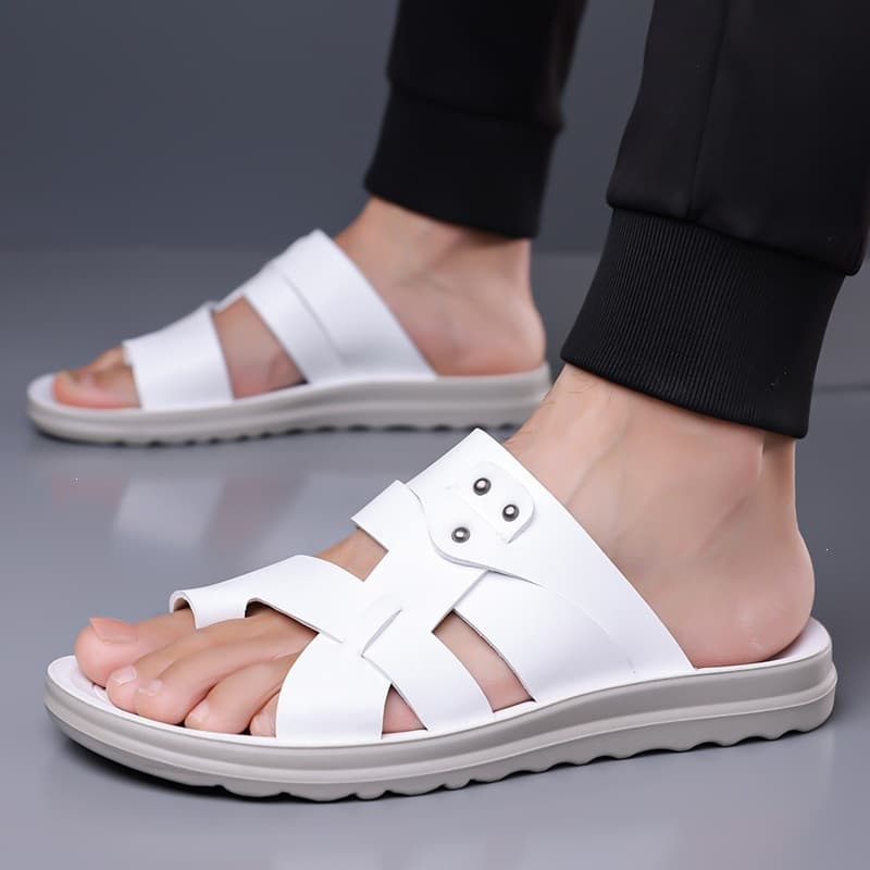 2026 Summer New Cross-Border Large Size Lightweight Non-Slip Comfortable Casual Thick Sole Commuter Slippers Men's Sandals Beach Shoes
