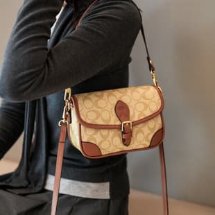 Vintage Print Bag for Women 2026 Spring New Textured Work Baguette Bag, Casual Simple Shoulder and Crossbody Bag for Women