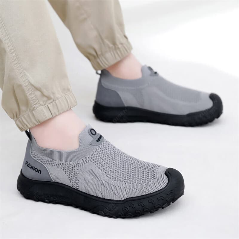 Spring New Casual Cloth Shoes Breathable Soft Sole Middle-aged Dad Shoes Anti-slip Mesh Men's Wide Shoes Slip-on