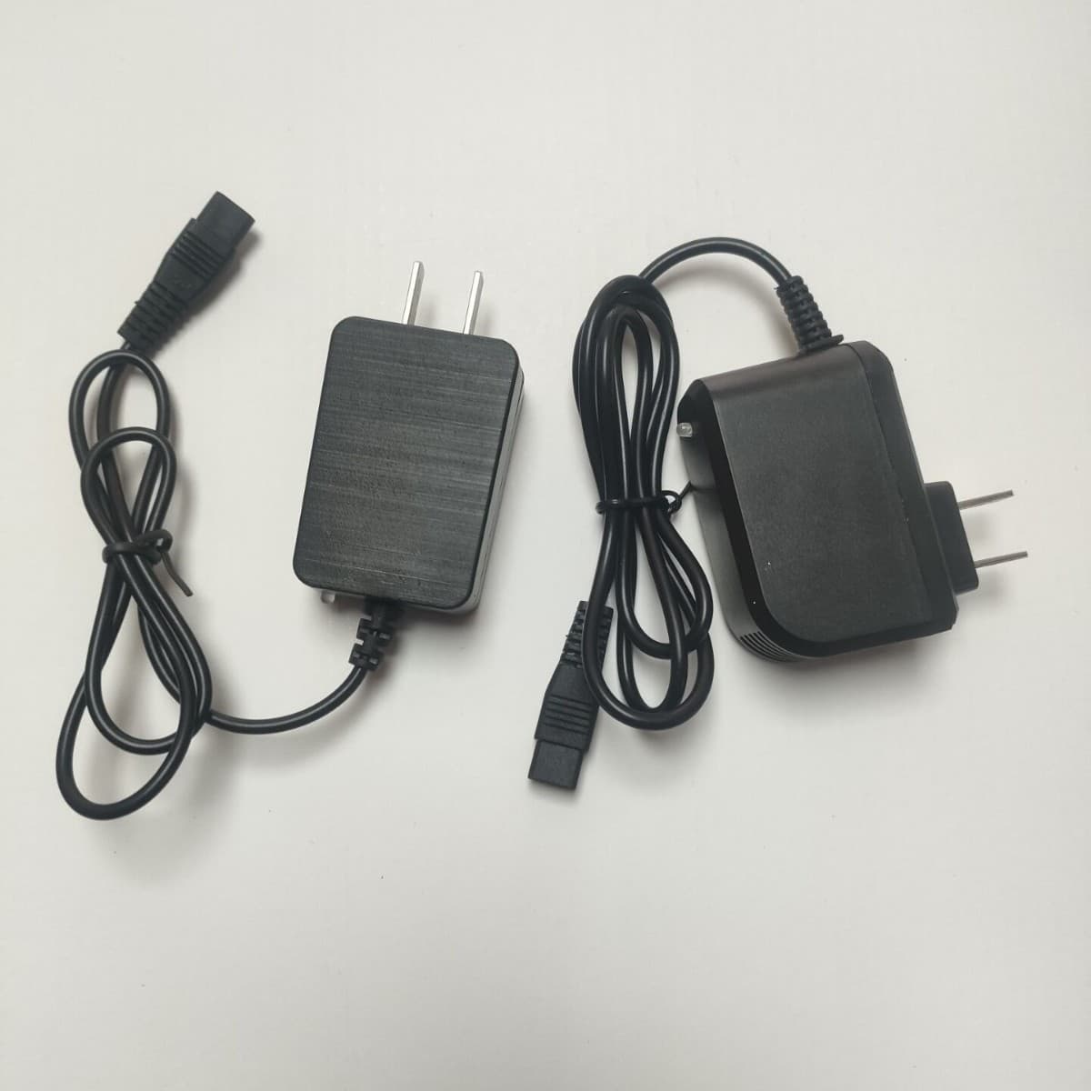 18650 Li-ion Battery Charger Flashlight Headlamp Charger Figure-8 Dual-Slot Direct Charge 4.2V