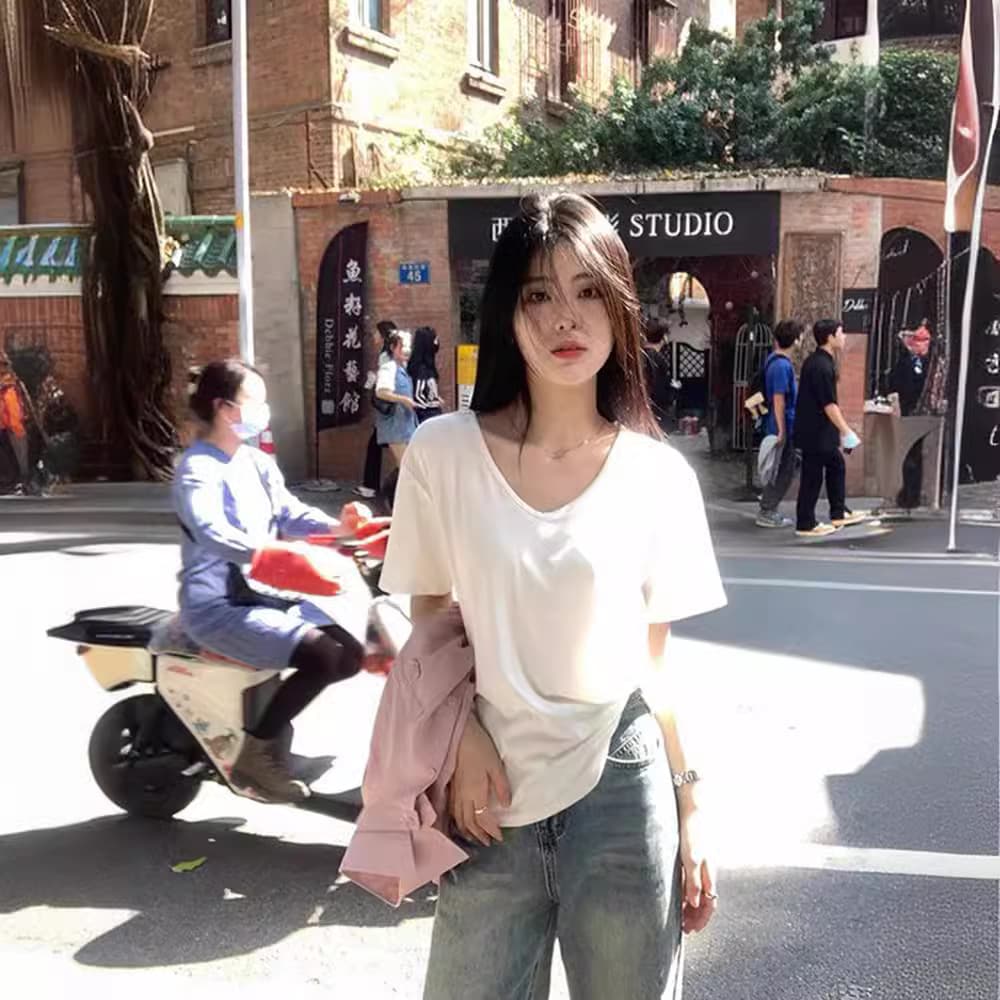 Basic White V-Neck Straight Shoulder Versatile Short Sleeve T-Shirt for Women Summer Layering Tee Hot Girl Top