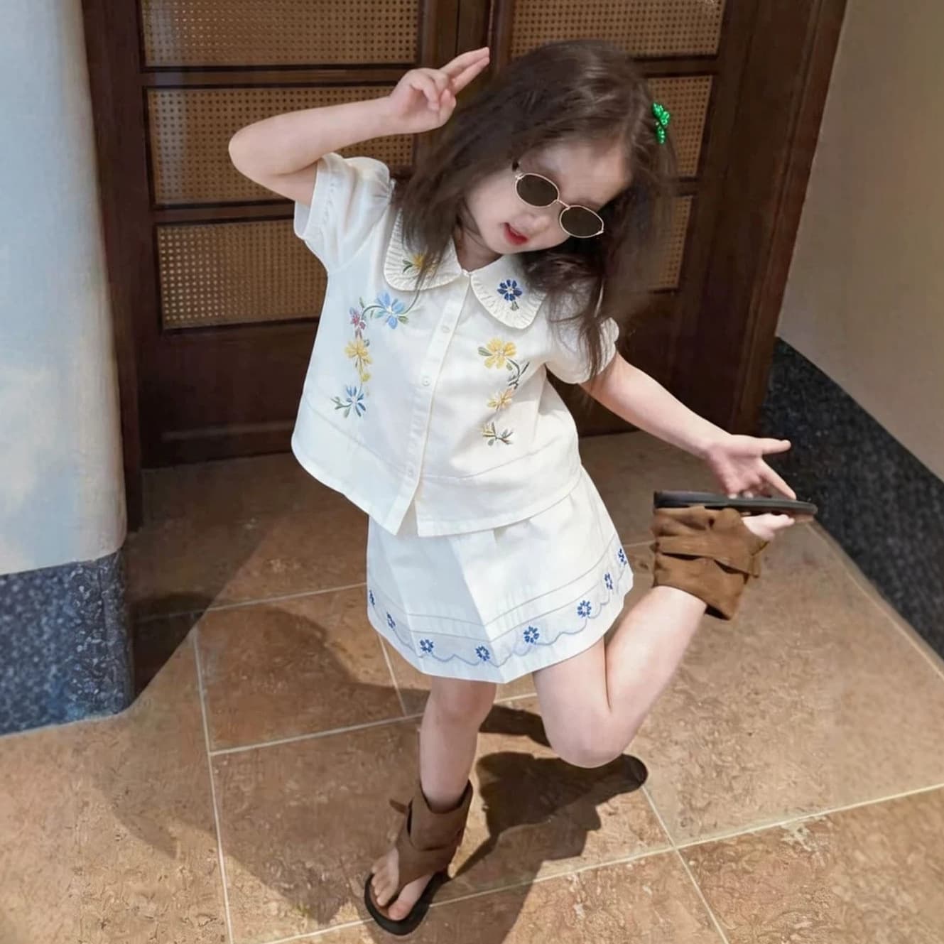 Korean children's clothing girls' suits 2026 new summer clothes for baby girls, beautiful and super good-looking beige baby doll shirt skirt