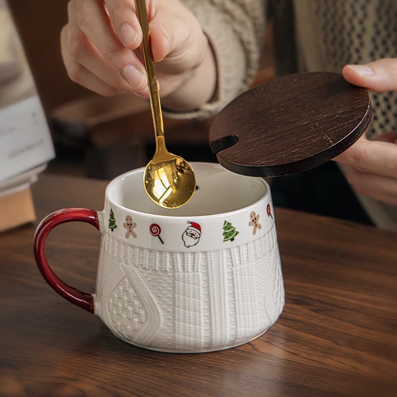 Embossed Large Mug, Christmas Mug, Large Capacity Ceramic Cup, Coffee Cup, Breakfast Cup with Lid and Spoon, Cross-Border Export