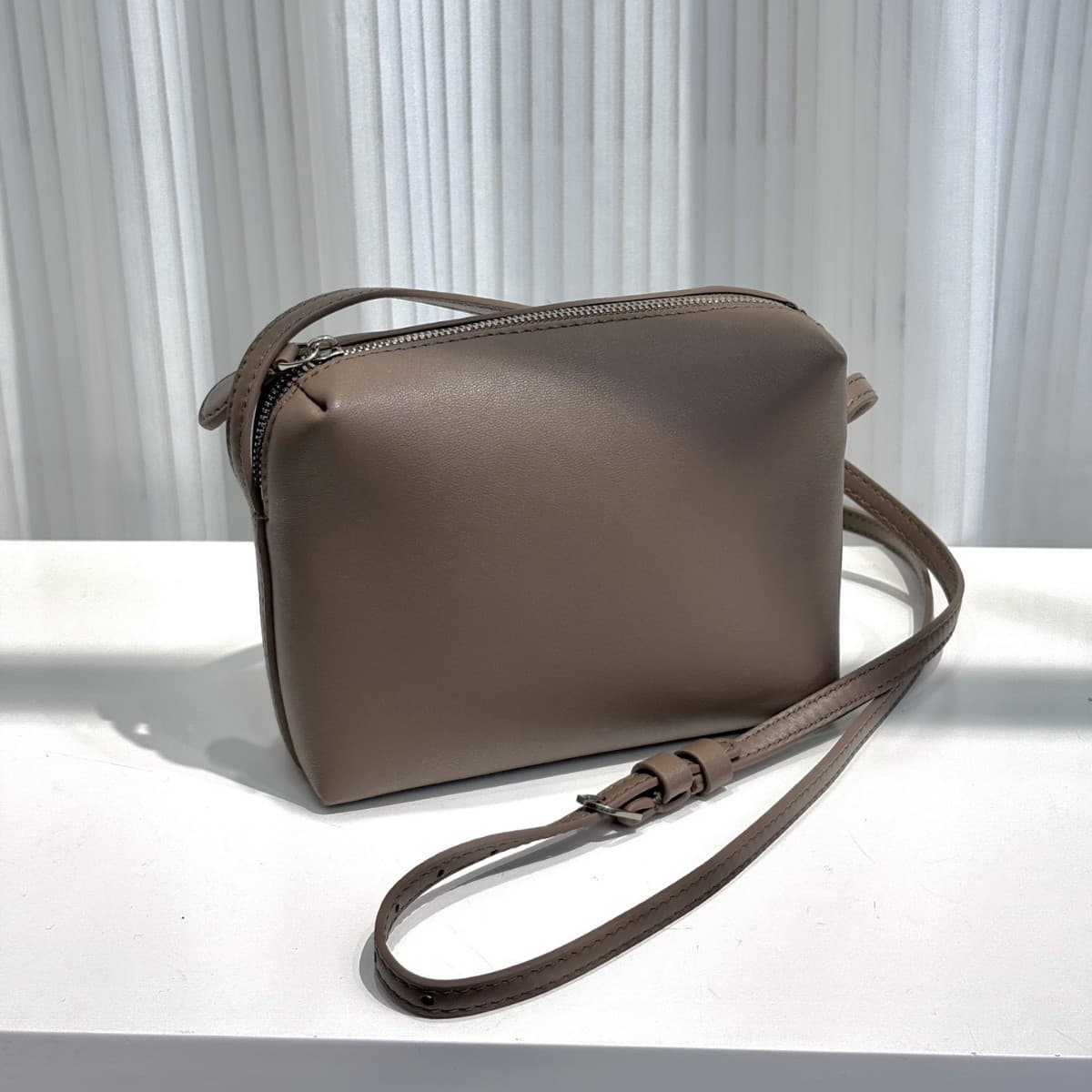 Minimalist Full Leather Small Square Bag, Genuine Leather High-Quality Shoulder Crossbody Bag, Versatile Niche Design Women's Bag 2025 New Arrival