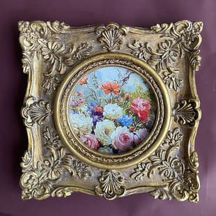 European Carved Wall-Mounted Resin Photo Frame Vintage Frame European Carved Wall Photo Wall Combination Frame
