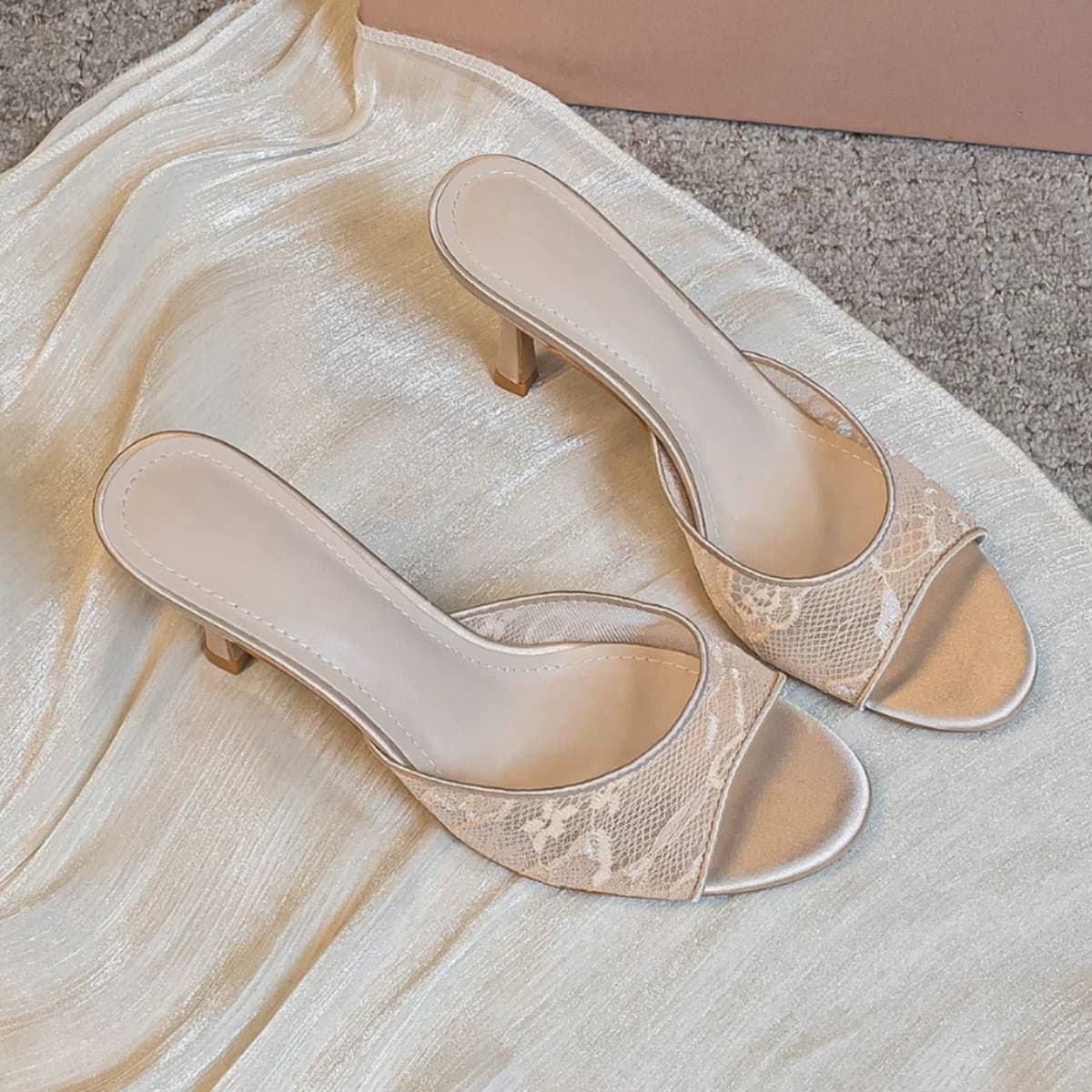 Mesh Breathable Casual Sandals for Women 2026 Summer New Style, Elegant Commuter Shoes with Thin Heels, Open-Toe Fashion High Heel Sandals