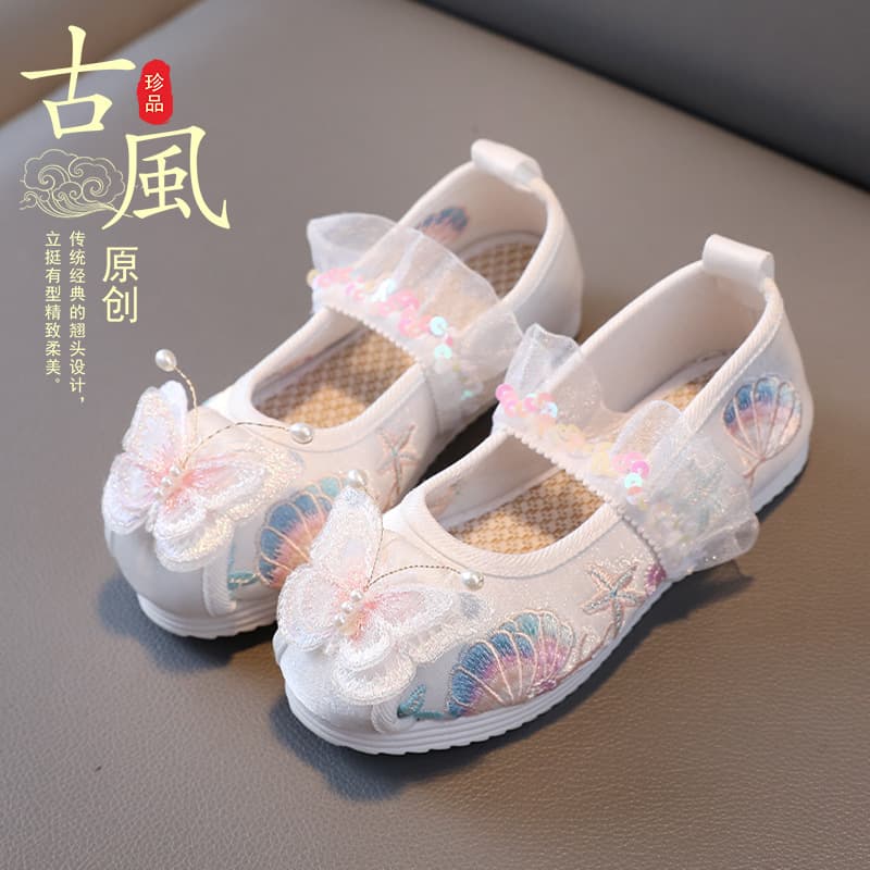 Shell-shaped Hanfu shoes for girls, spring and summer, old Beijing cloth shoes, ancient Chinese style, rabbit embroidered shoes to match Hanfu.