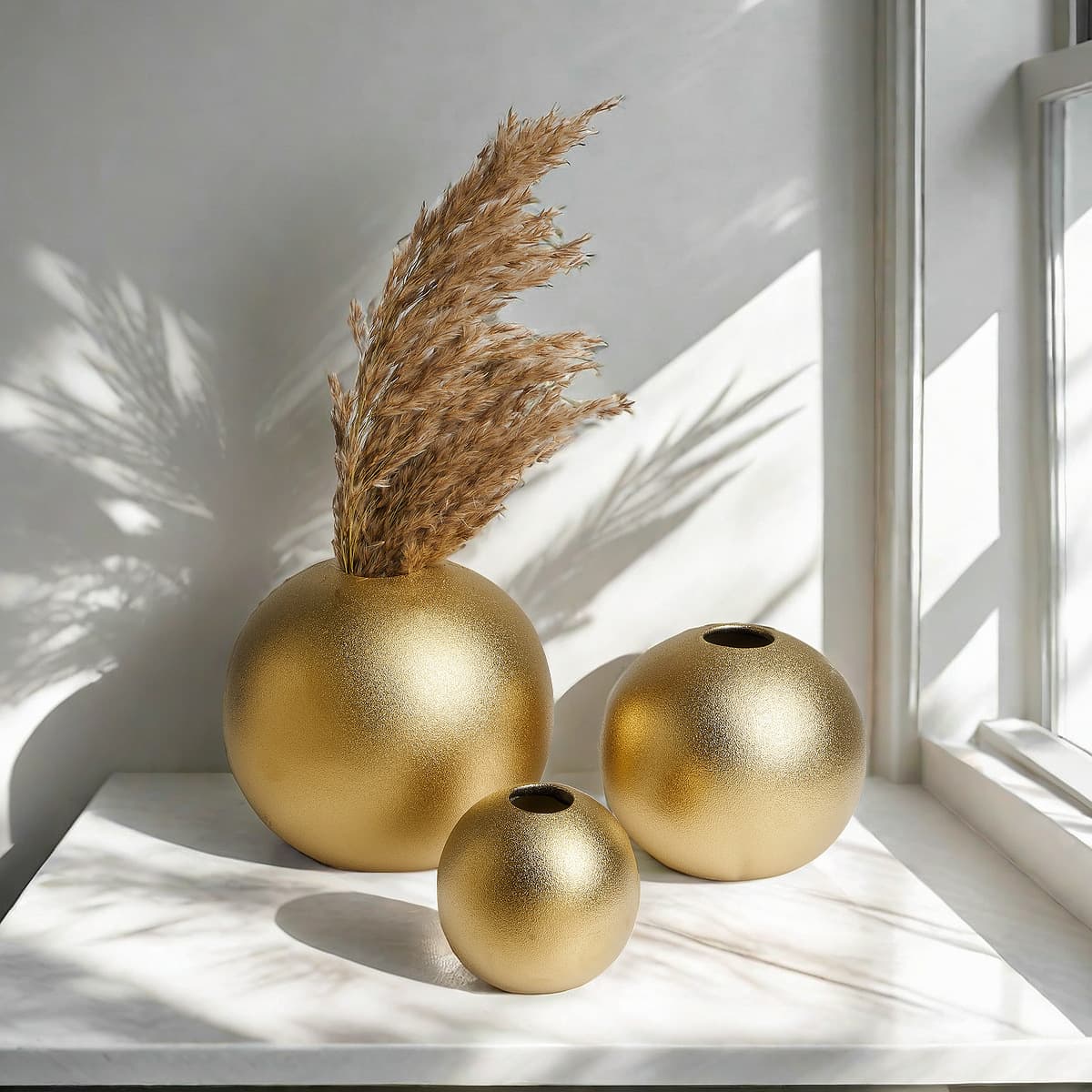Modern Home Decorative Frosted Gold Round Ball Flower Vase for Living Room Dining Table Decoration, Cross-border Hot Selling Vase