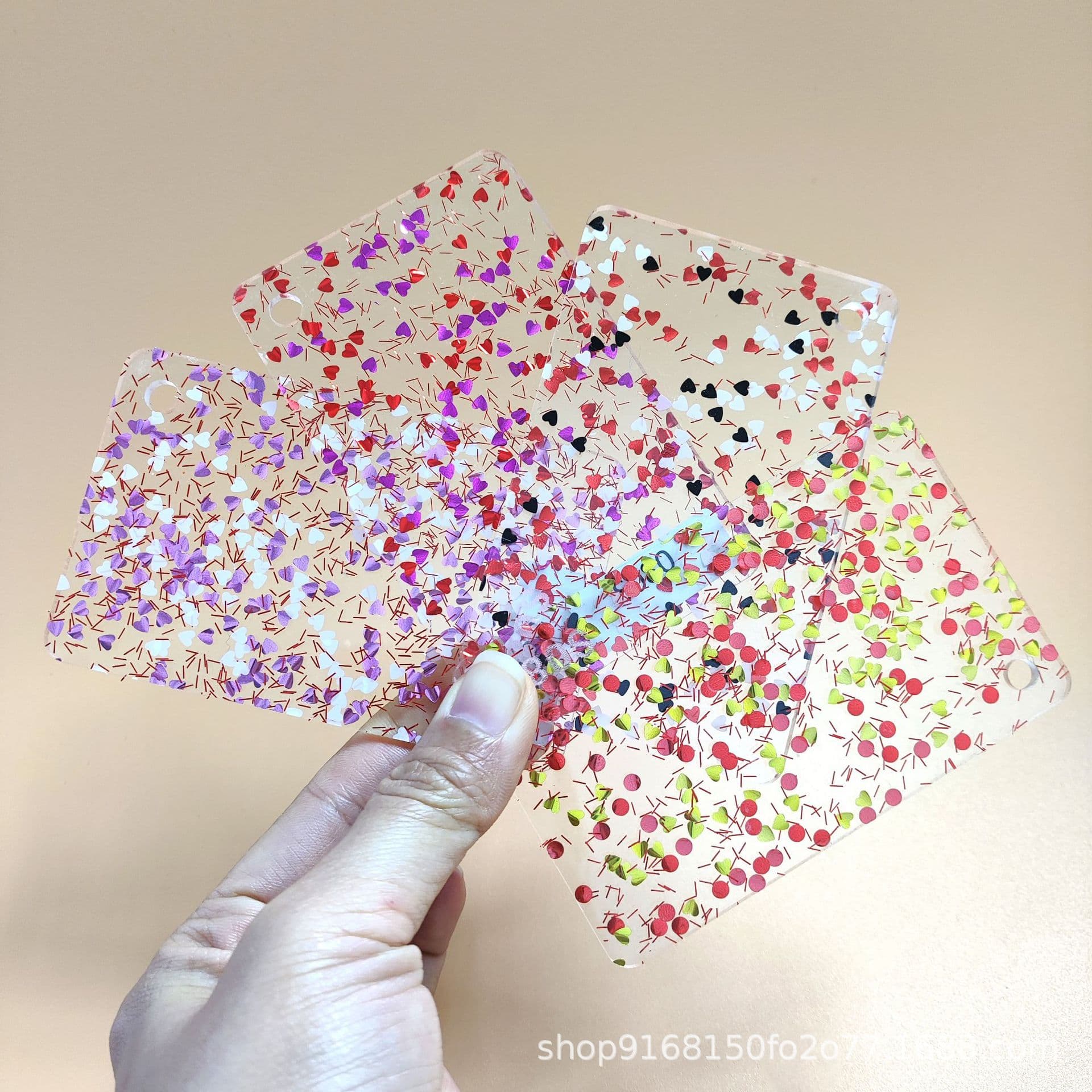 Transparent round, heart-shaped, irregularly shaped, multi-colored glitter acrylic display racks - wholesale from manufacturers.