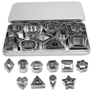 Amazon best-selling stainless steel cookie cutter 30-piece set in tin box vegetable fruit press cutter tool