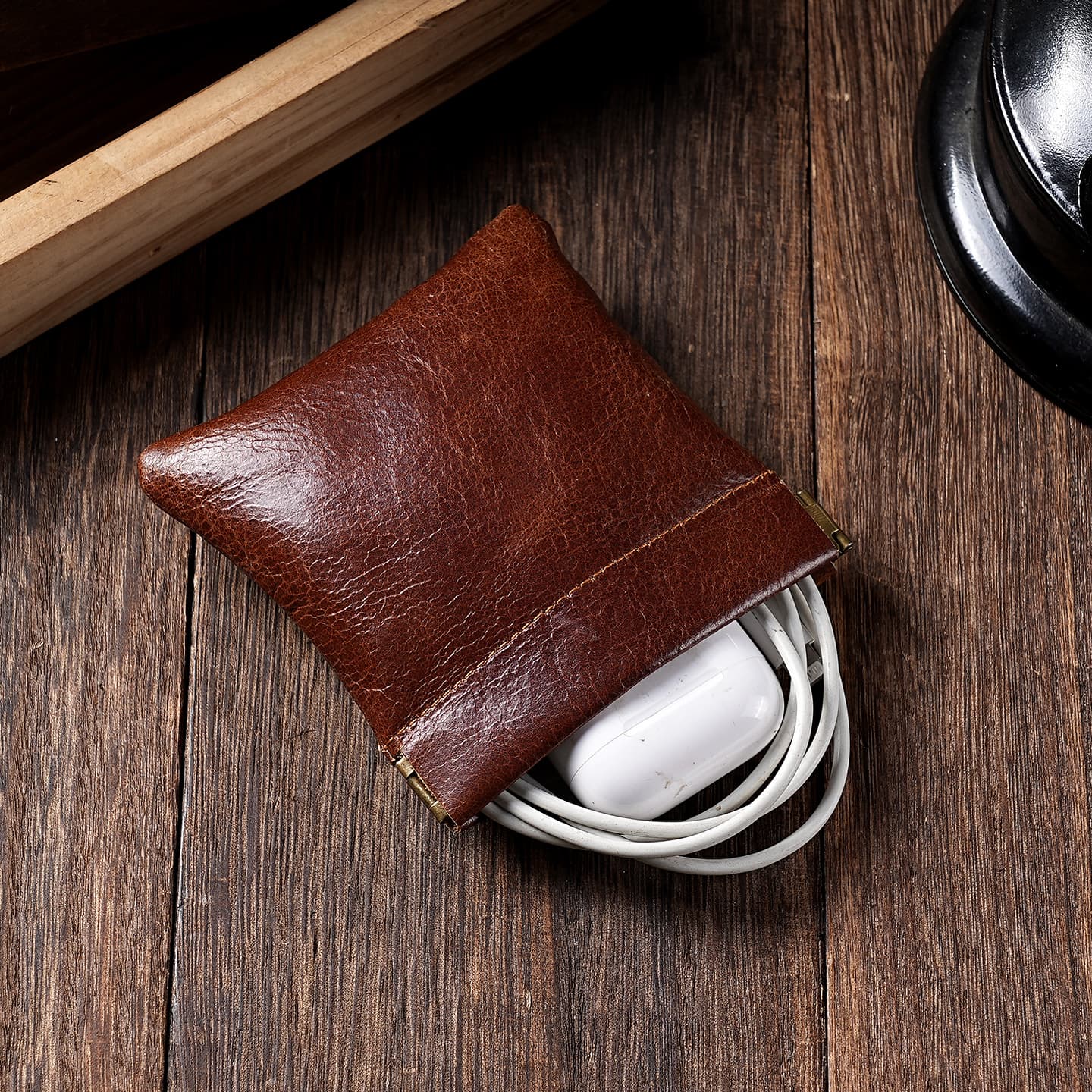 Oil-Waxed Cowhide Mini Specialty Girls' Lipstick Bag with Automatic Clasp, Jewelry Pouch, Earphone Storage Bag, Coin Purse