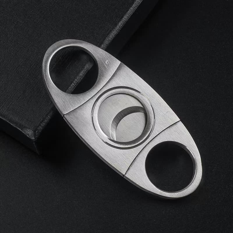 Stainless steel double-blade cigar cutter, portable cigar cutter, cigar scissors, factory direct wholesale.