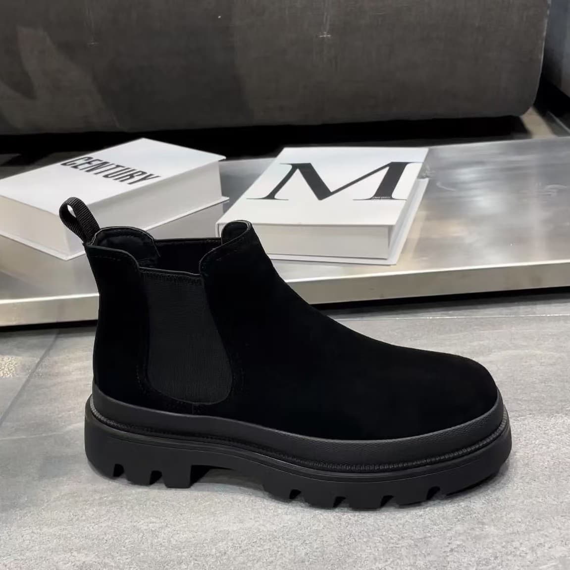 Men's 2025 new Chelsea work boots, men's short boots, fleece-lined, warm, high-top winter suede shoes