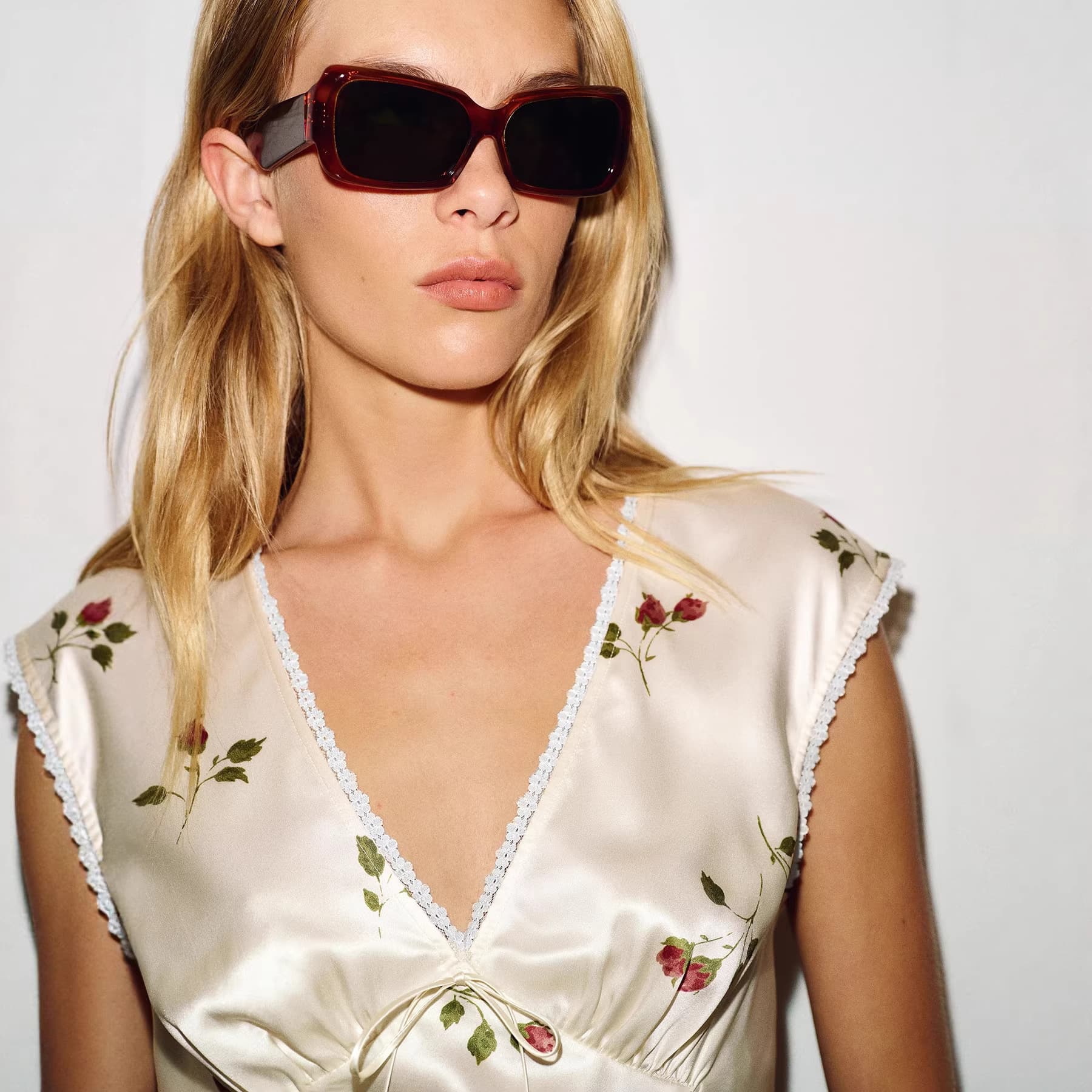 French-style floral satin blouse for women, summer retro lace short top, beach vacation camisole.
