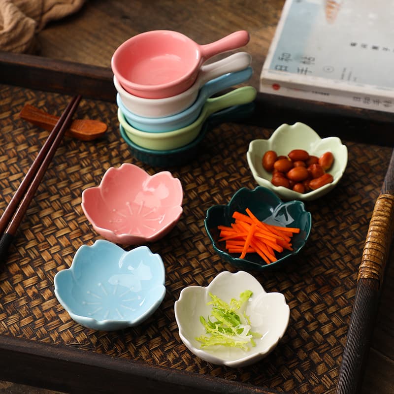 Ceramic Sauce Dish Kitchen Utensil with Handle Cute Vinegar Seasoning Plate Home Use Irregular Shape Microwave Safe for Adults And Children