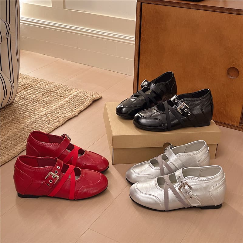 Sweet Style Silver Mary Jane Shoes for Women, Fashionable French-Style Low-Cut Single Shoes, Summer Niche Design with Hidden Height Increase, Suitable for Pairing with Skirts