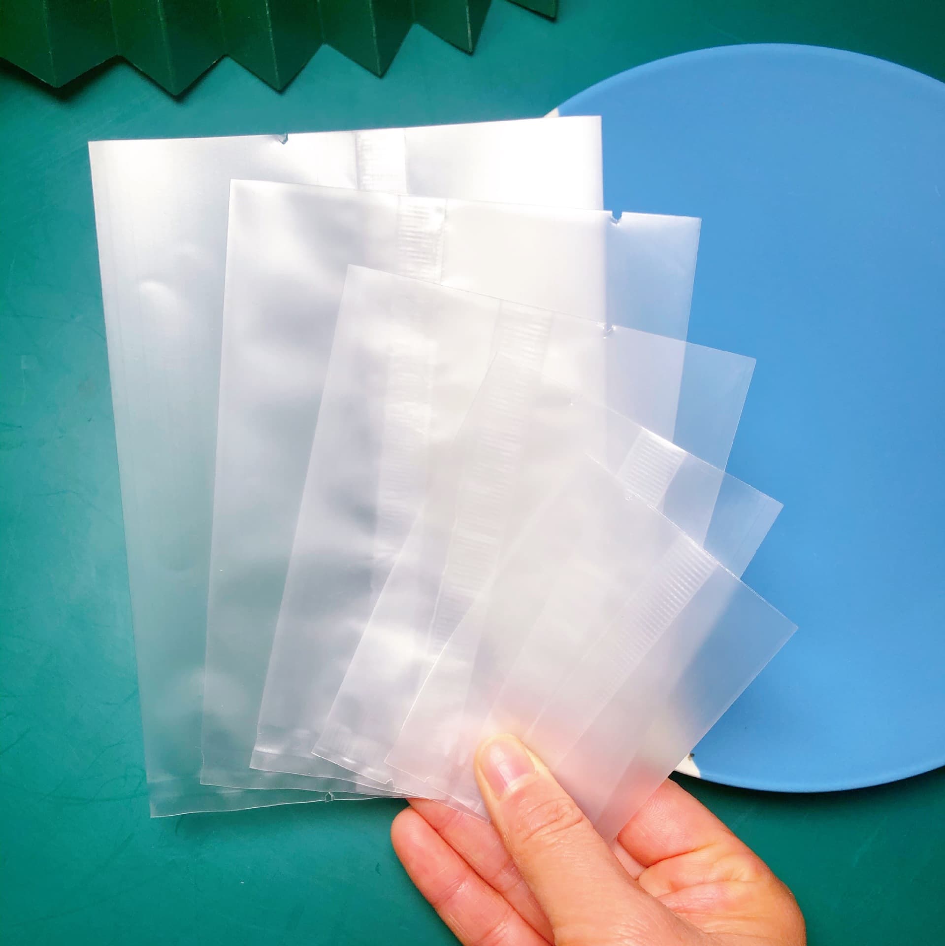 Factory wholesale translucent sander bag scented tea biscuits moon cake snowflake crisp bag transparent plastic bag
