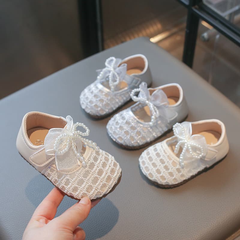Girls Princess Shoes 2026 Spring New Children's Shoes Sandals Fashionable Children's Sandals Little Girls Soft Sole Net Shoes