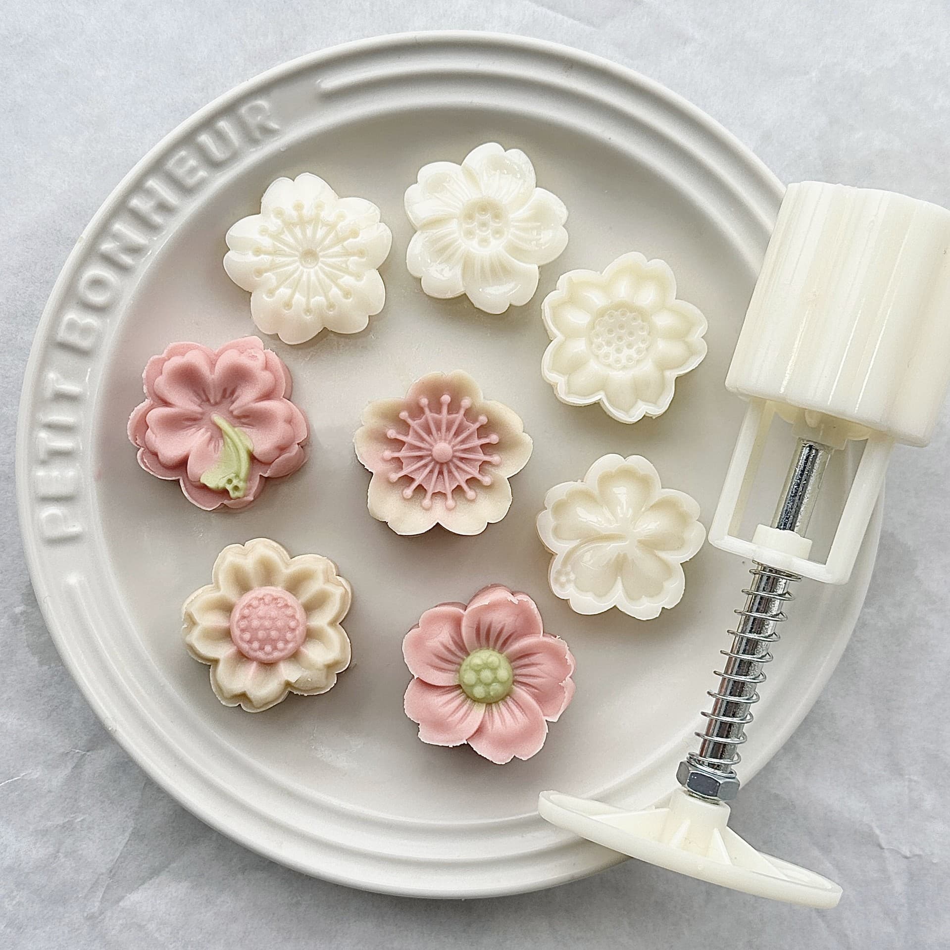 30g/50g/75g 3D Hibiscus Cherry Blossom Mung Bean Cake Mooncake Snow Skin Mold, Plastic Mold