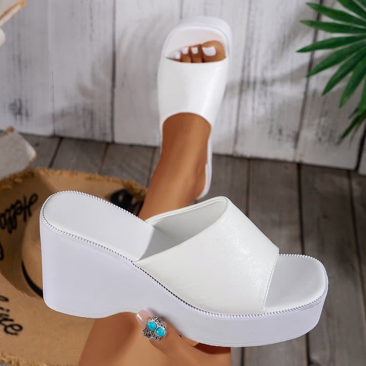 2026 New Thick Platform Wedge Sandals for Women, Export Large Size Open Toe European and American One-Strap Thick Sole Slippers