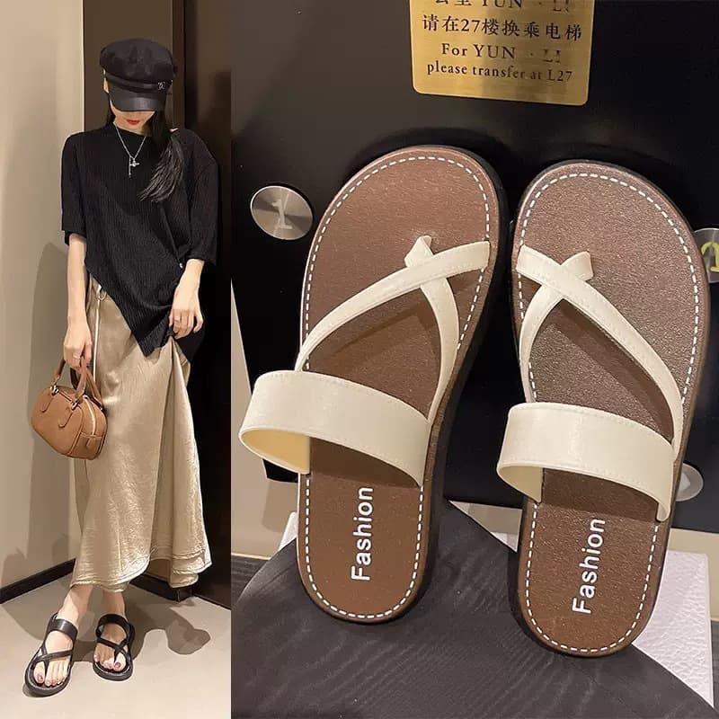 Casual Versatile Flat Toe-Loop Sandals for Women Summer 2025 New Korean Style Niche Beach Roman One-Bar Slides