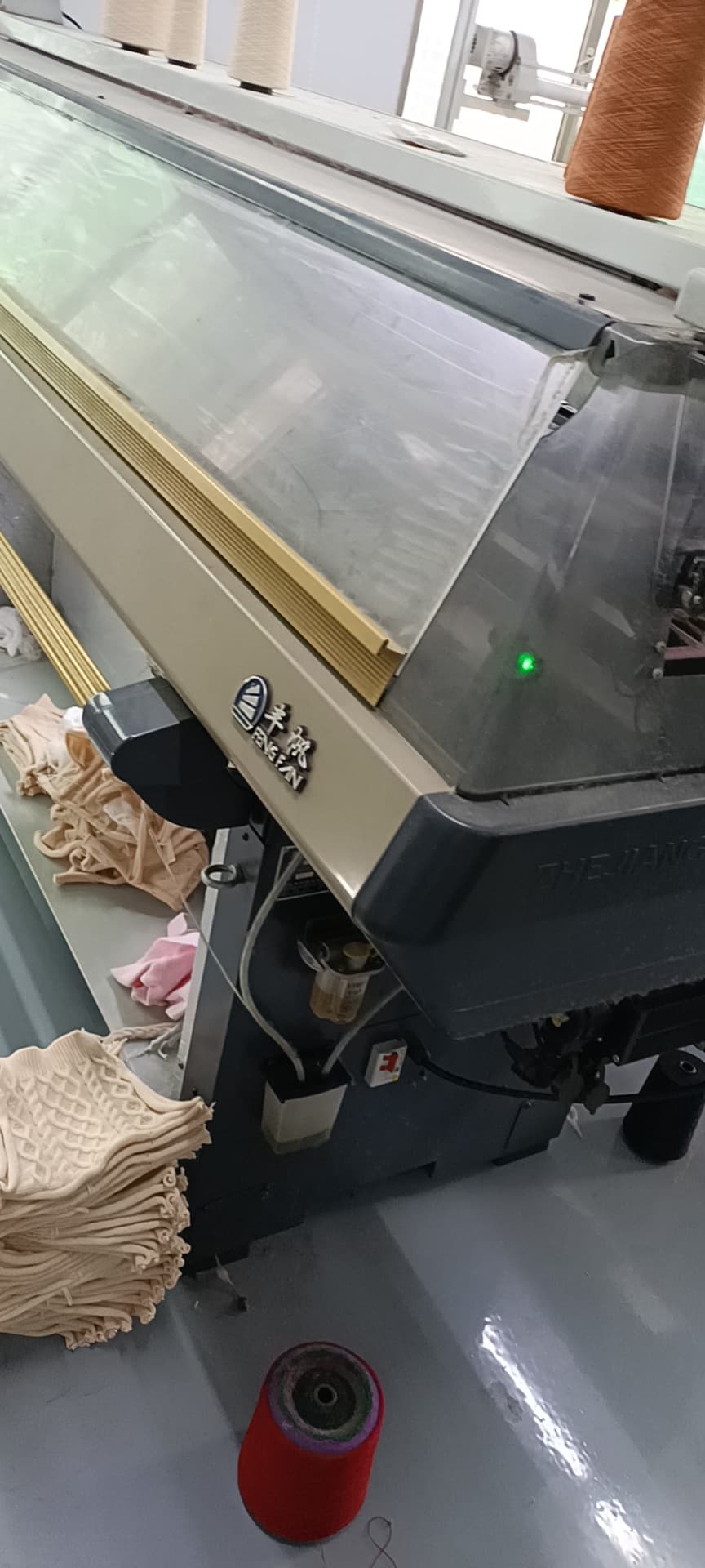 Our factory accepts custom orders for 12-gauge and 7-gauge sweaters, dropshipping available for children's short sleeve short style Korean-style children's wear