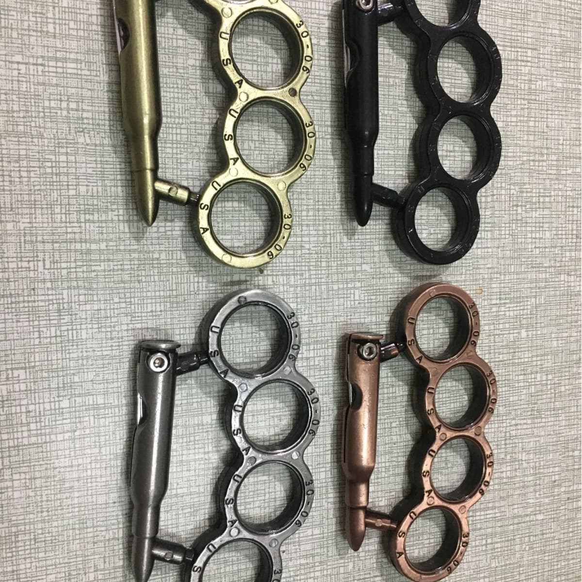 Fiberglass Alloy Knuckle Duster Four-Finger Self-Defense Weapon Zinc Alloy Self-Defense Hand Brace