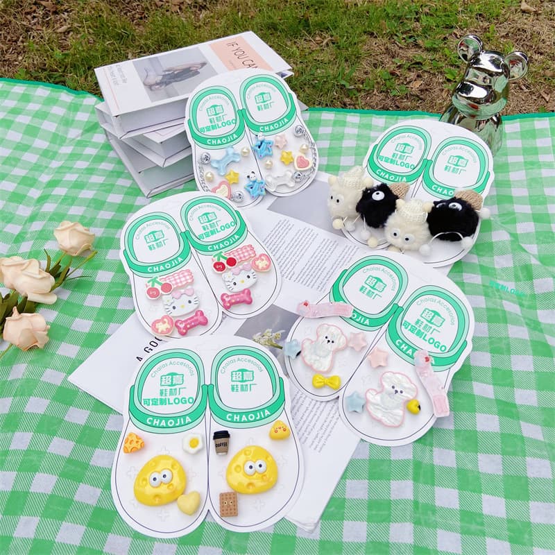 Removable accessory slippers new cartoon fashion DIY hole-pattern shoe accessory popular premium style shoe buckle
