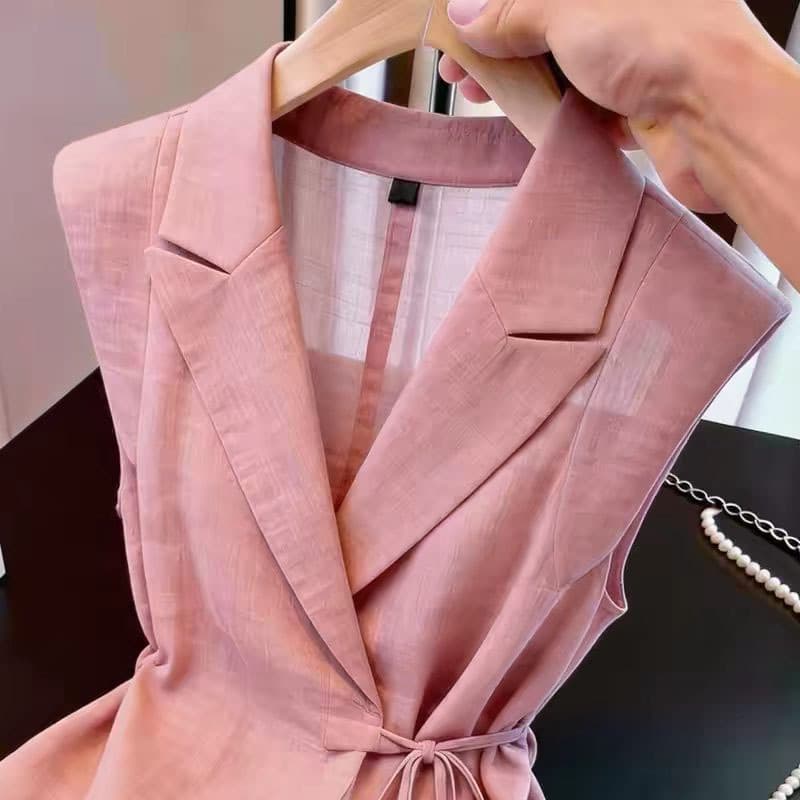 Elegant French Style Pink Sleeveless Vest for Women, Waist-Tightening Slim Fit Commuter Top, Designer Look, 2026 New Arrival