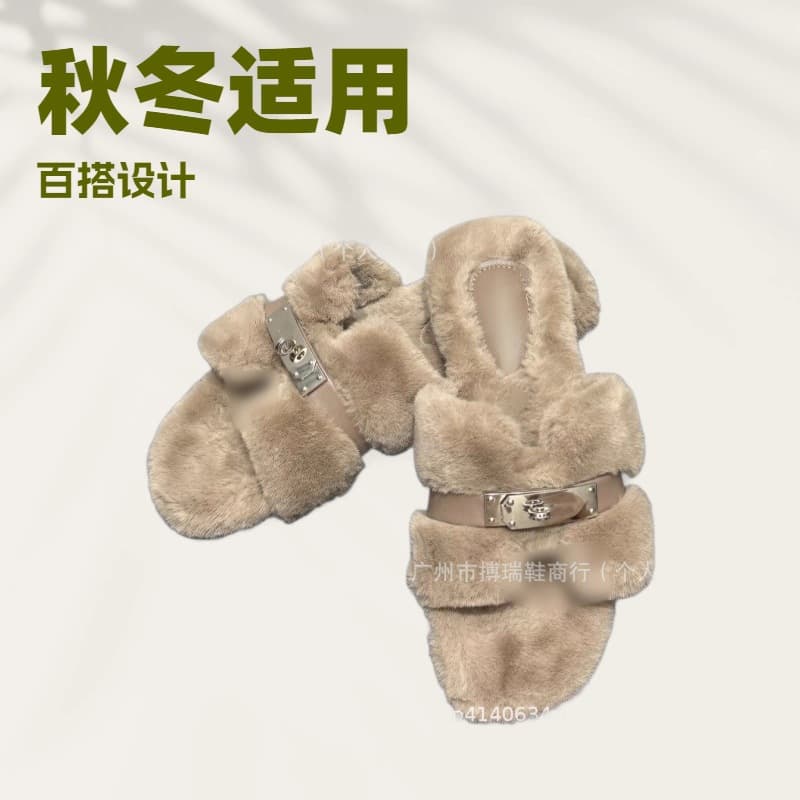 Love Lock Buckle Furry Slippers Women Export Hot Selling Large Size Fur Slippers Metal Buckle Slip-On Luxury Furry Slippers