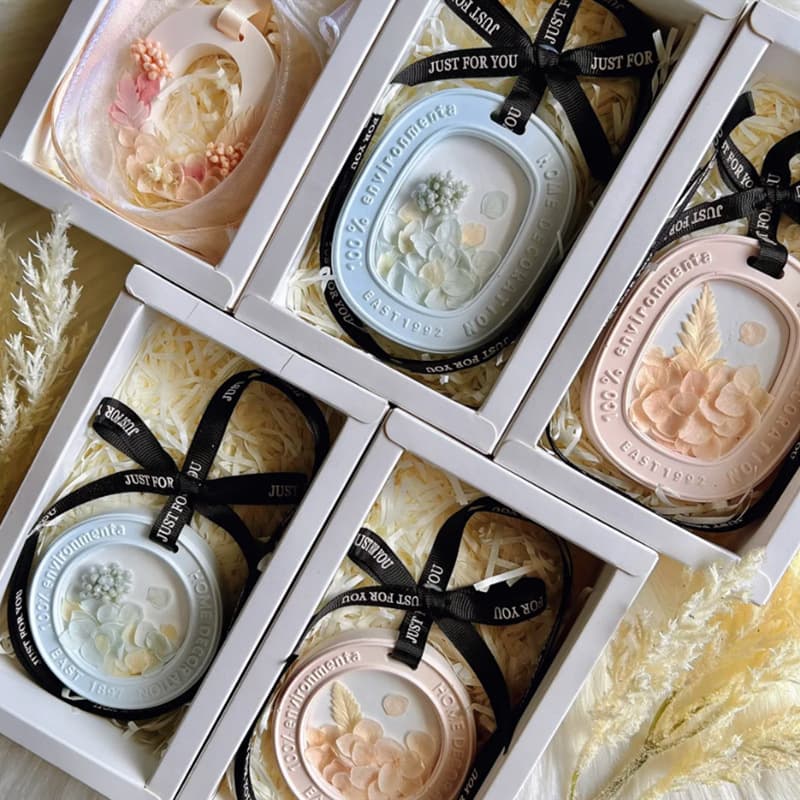 Valentine's Day Gift Silicone Mold Round Oval Aromatherapy Gypsum Hanging Ornament Diffuser Car Decoration Mold