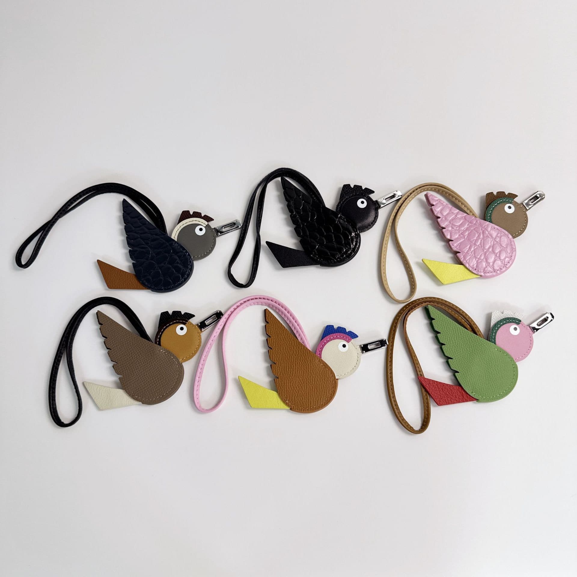 Little Bird Pendant Bag Charm Flying Bird Accessory Car Rearview Mirror Decoration Genuine Leather Color-Block Bird Keychain