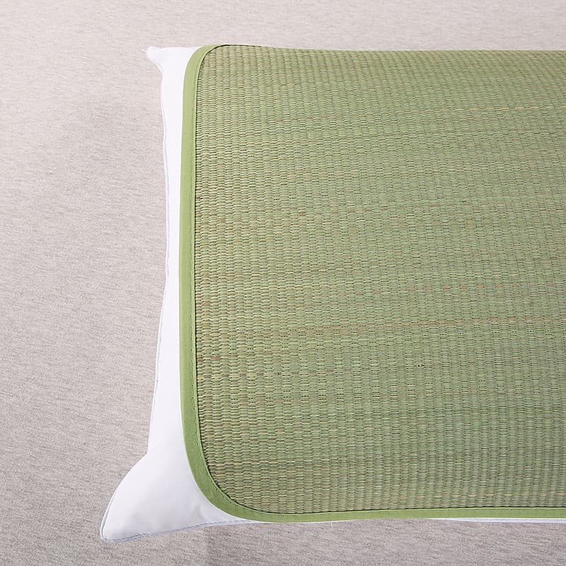 Summer pillowcases for children, cool and breathable pillows, kindergarten pillows, and student straw mats (E18).