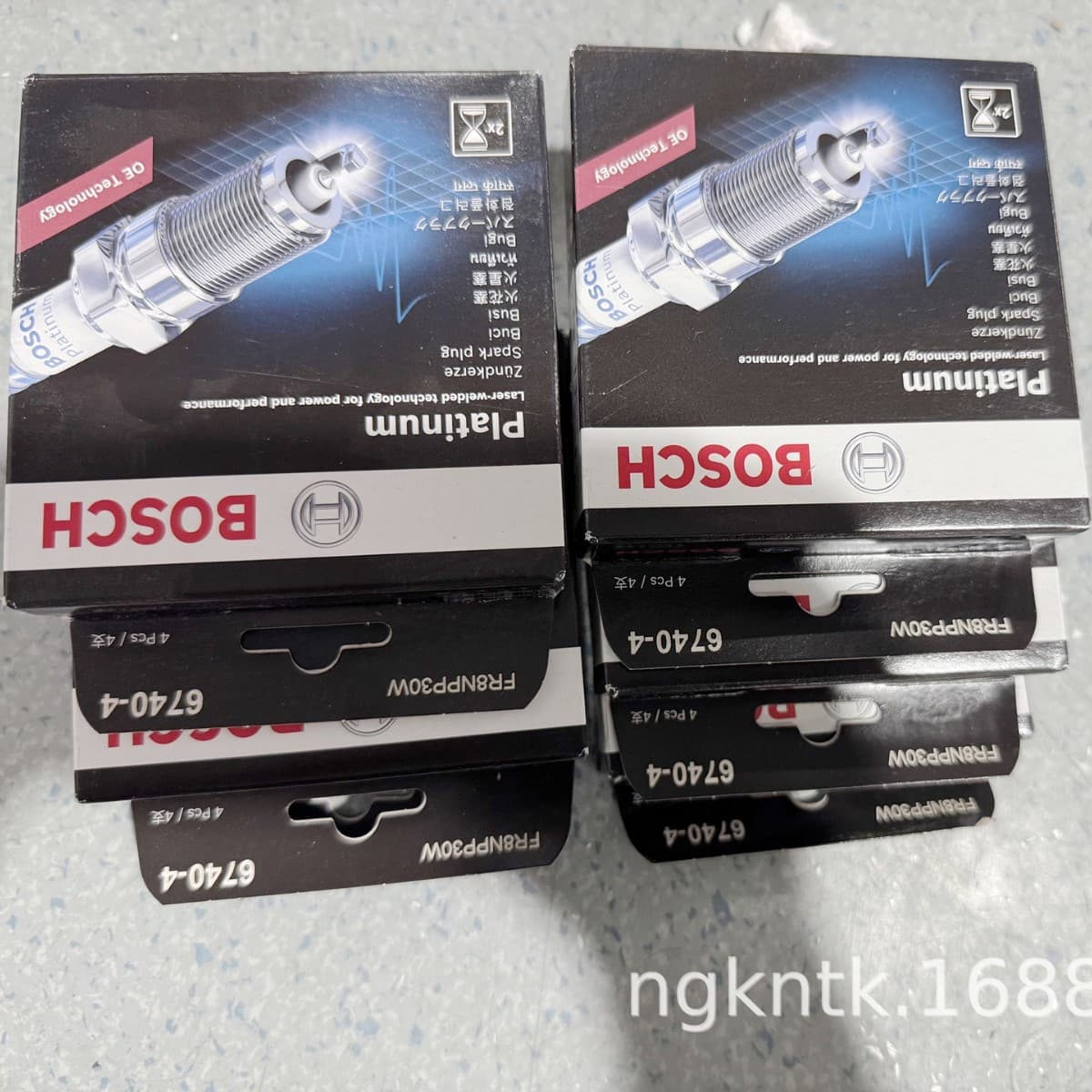 6740 OE: 9678519880 Bosch Genuine Spark Plug 0242230602 [FR8NPP30W]