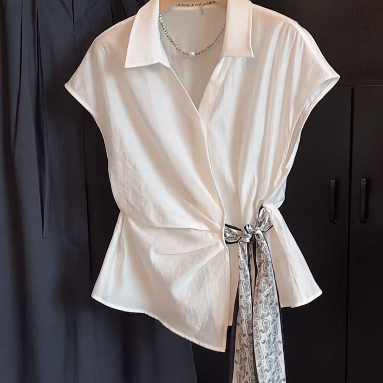 New 2026 Light Luxury Design French Minimalist Summer Commute Fashion Scarf Tie Pleated Blouse for Women