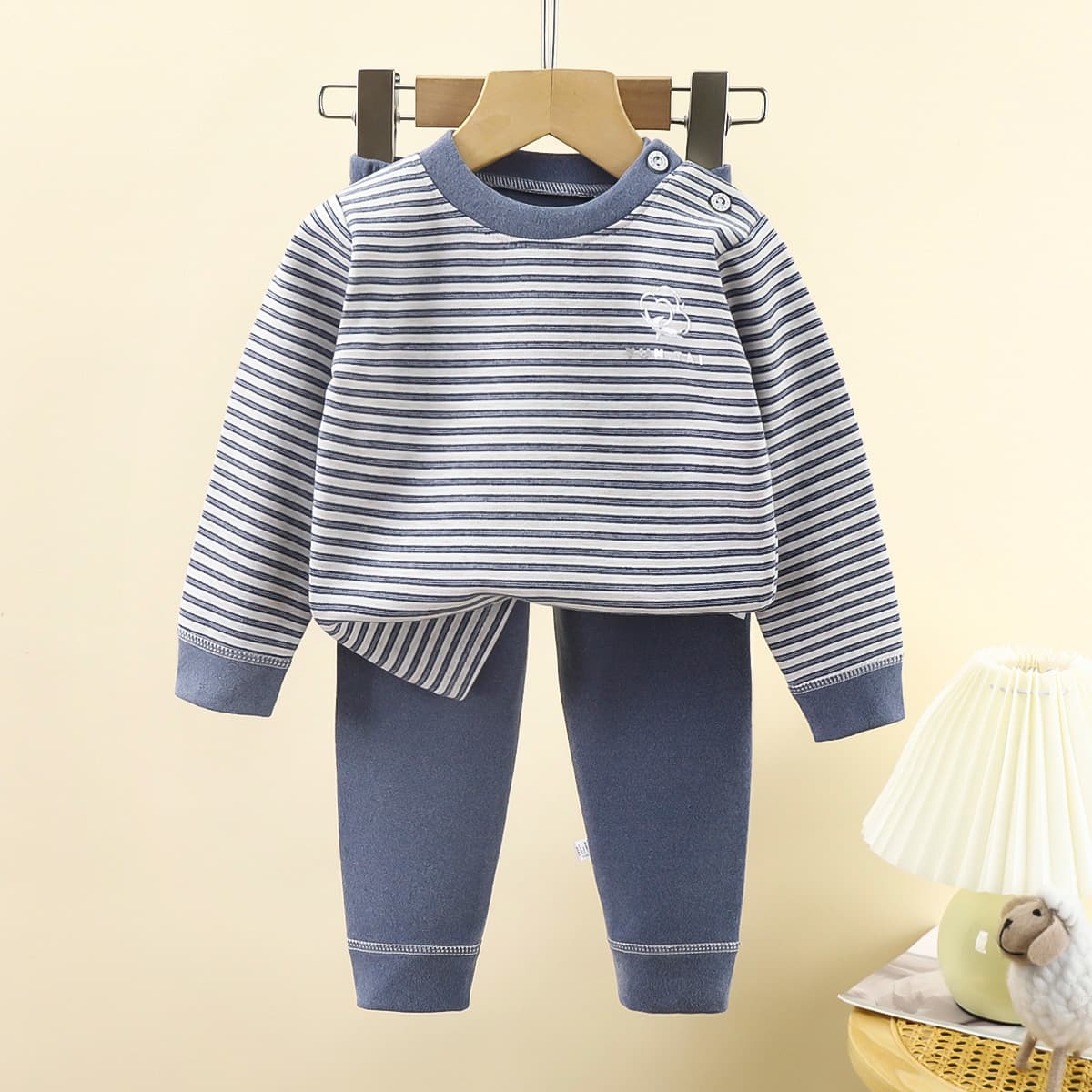 New children's wool thermal underwear set, baby silk autumn clothes, double-sided brushed pajamas for medium and large children.