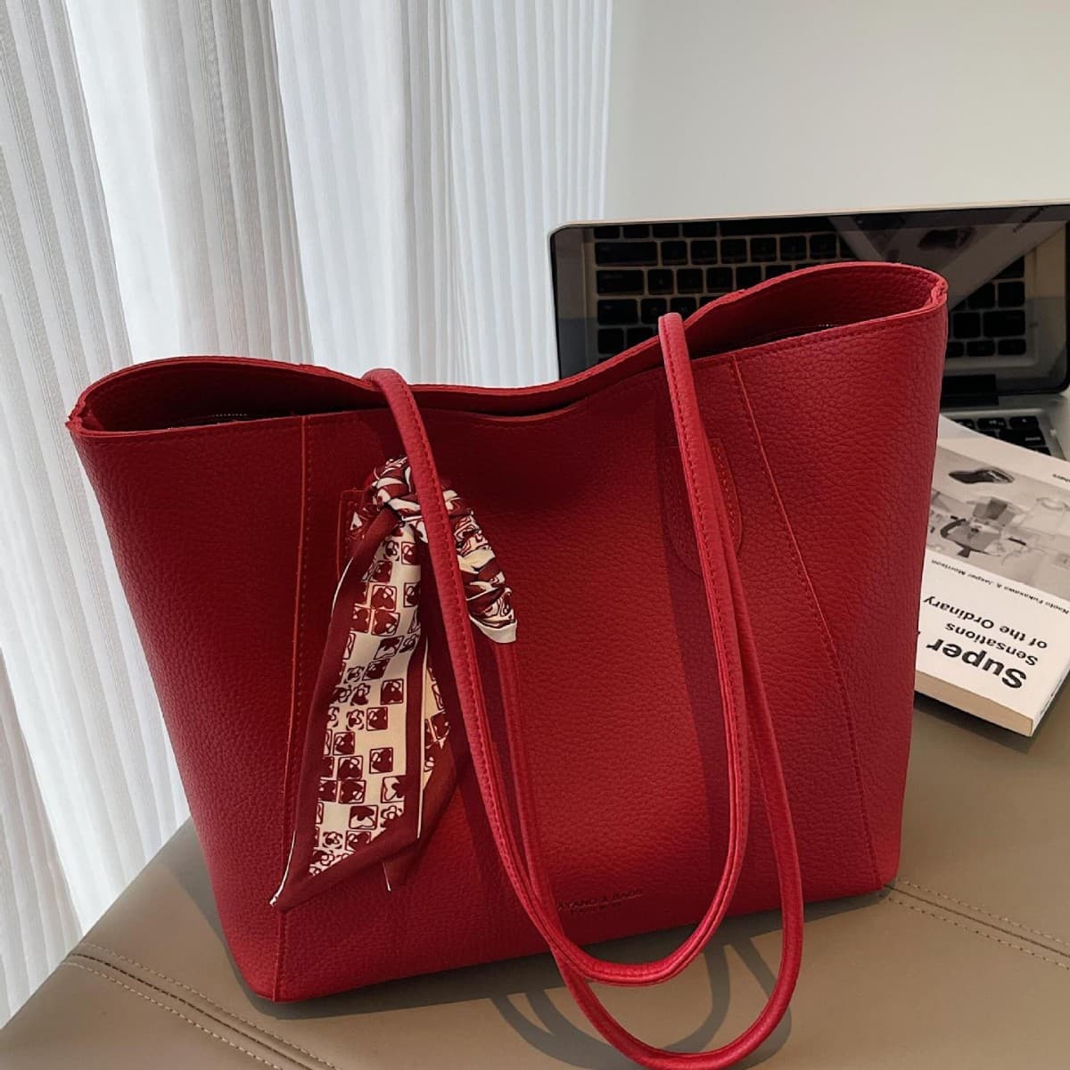 Cross-border Casual Minimalist Commuter Tote Bag Large Capacity Women's 2025 New Trendy Hot Red Shoulder Underarm Bag