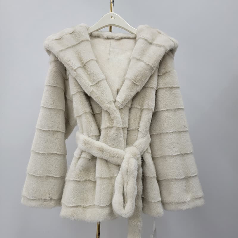 Korean Gentle Style Cream White Striped Faux Mink Jacket, Hooded Cinched Waist Slimming, Petite Thickened Faux Fur Top