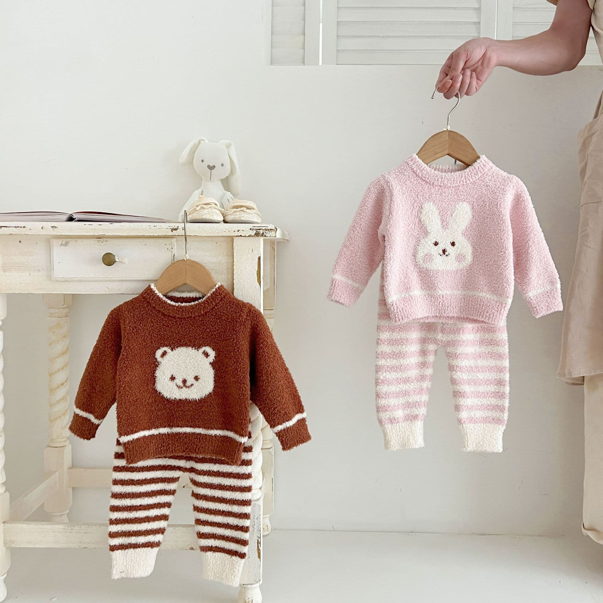 New Autumn/Winter Baby Adorable Bunny Soft Half-Plush Home Suit for Boys and Girls Stylish Loungewear
