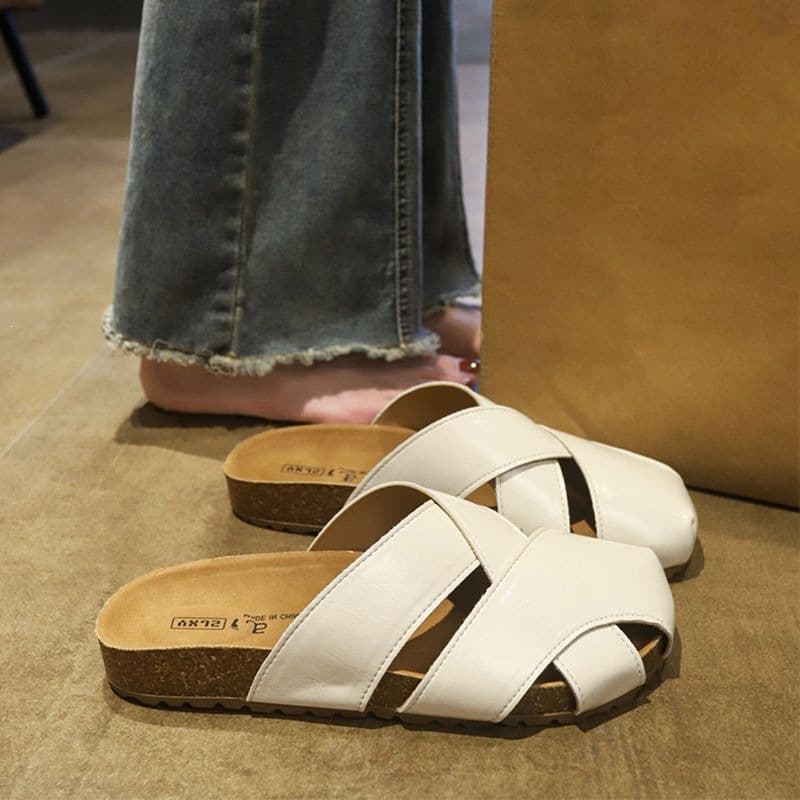 Cloud-like Comfort Closed-Toe Half Slippers for Women Summer 2026 Korean New Style Fashion Breathable Hollow Sneakers Slip-on Sandals