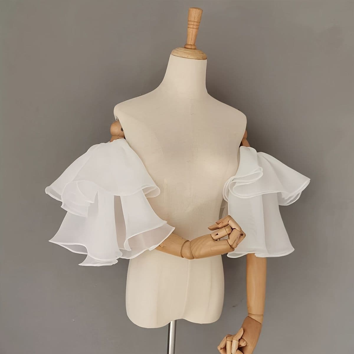 Double-layered short-sleeved white bridal thin wedding dress sleeves to cover the arms.