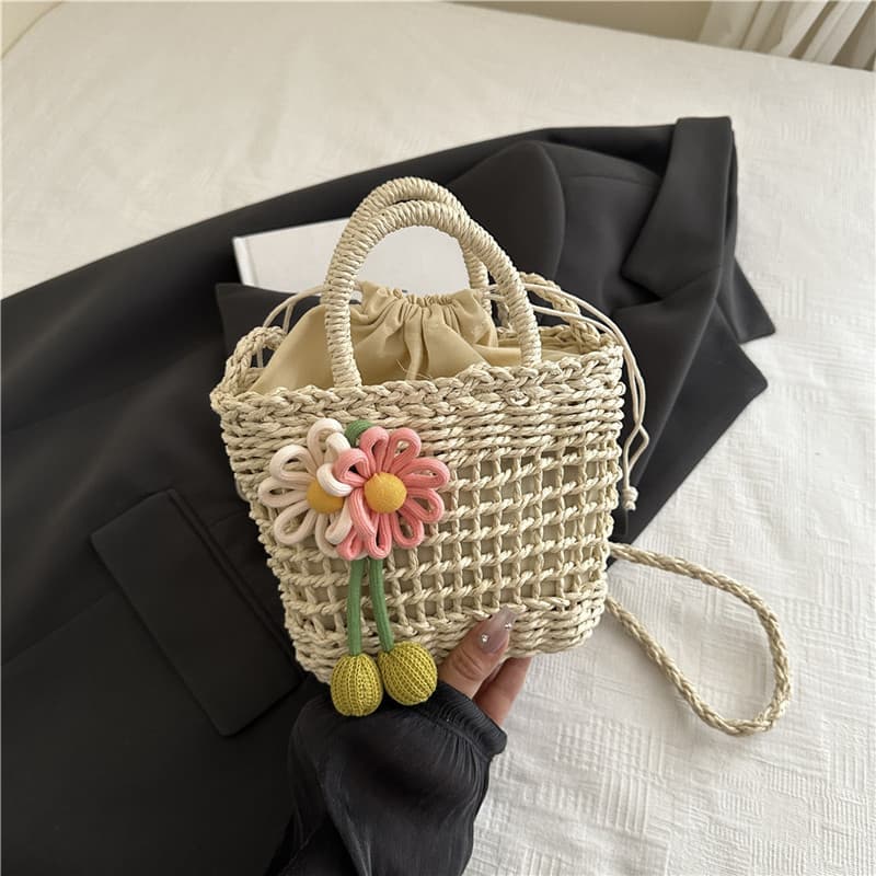 Straw Woven New Flower Cute Handbag Tangnier Cute Women's Stylish Woven Phone Bag Fashionable Shoulder Bag Trendy