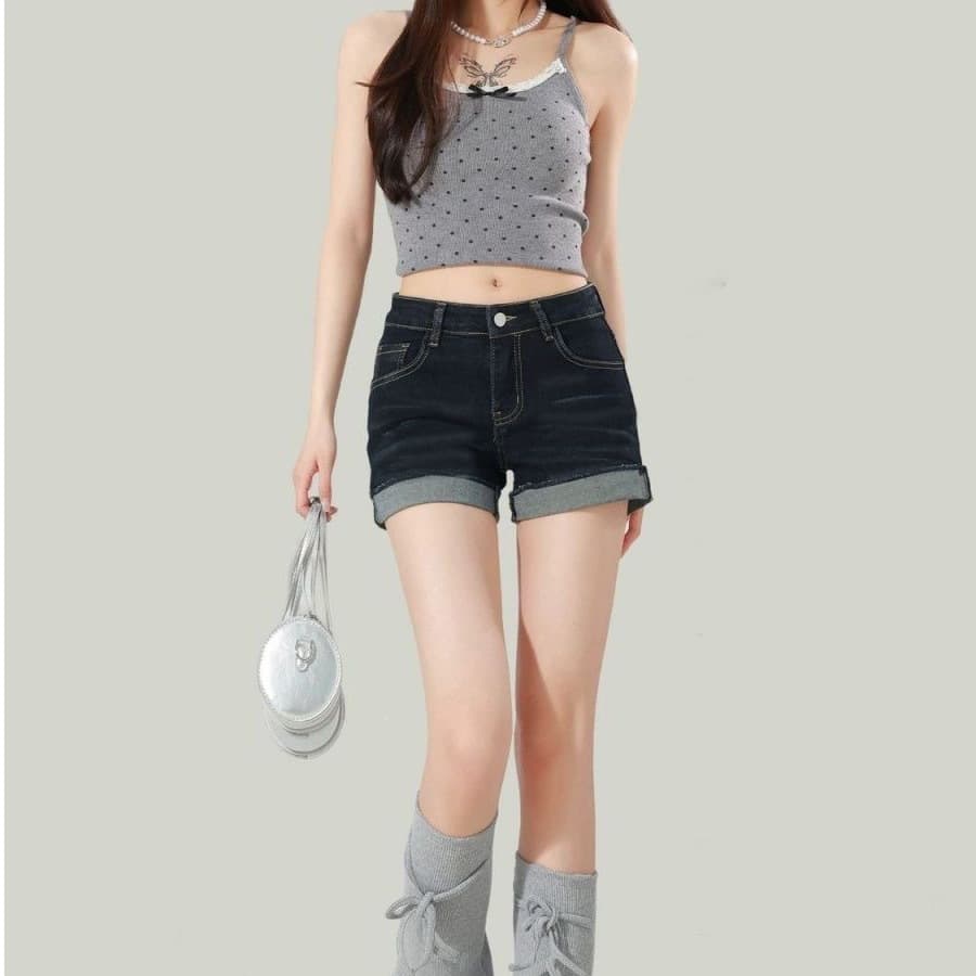 Commuter Chic Straight Shorts Hot Pants Jeans for Women Summer New Slim Design Rolled Hem Shorts Versatile