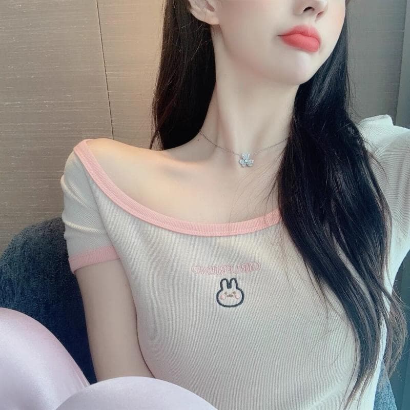 Women's Summer Fitted Crop Top Short Sleeve Student Thin T-Shirt Trendy Embroidered Short U-Neck Slim Fit Versatile Top